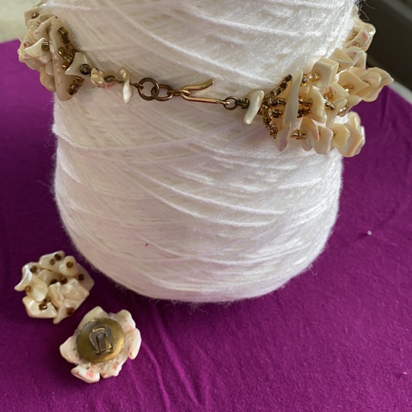 MOP torsade necklace, clip earrings, bracelet - Picture 4 of 8